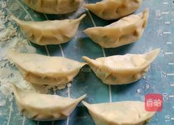 韭菜鸡蛋虾皮饺子的做法图解6