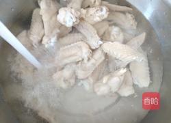 土豆炖鸡翅的做法图解2