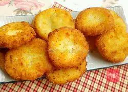 Illustration of how to make apple potato cake 11