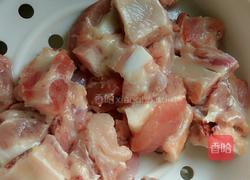 苦瓜排骨煲的做法图解1