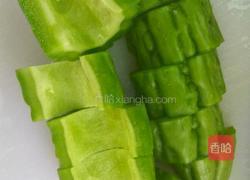 苦瓜排骨煲的做法图解3