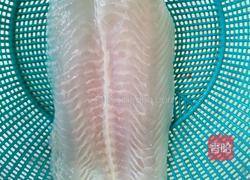 酥炸巴沙魚的做法图解1