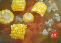 西红柿玉米排骨汤的做法图解8