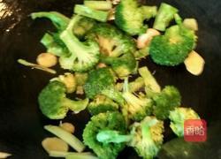 西兰花炒牛肉丸的做法图解7