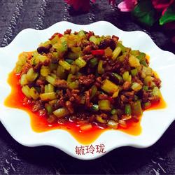 芹菜牛肉末的做法[图]