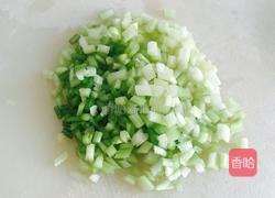 芹菜牛肉末的做法图解1