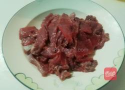 姜丝炒牛肉的做法图解2