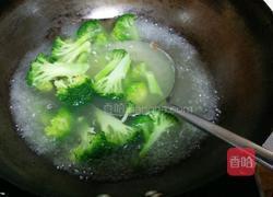 香菇炒西兰花的做法图解5