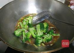 香菇炒西兰花的做法图解9
