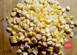 甜脆玉米烙的做法图解2