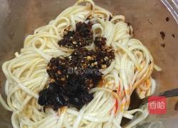 鸡蛋挂面煎饼的做法图解2