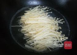 金针菇汆肥牛的做法图解3