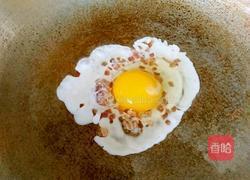 培根煎蛋的做法图解4