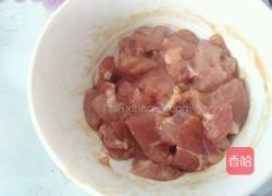 猪肉炒豆腐的做法图解1