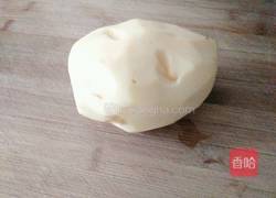 土豆炒猪肉的做法图解2