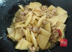 土豆炒猪肉的做法图解9
