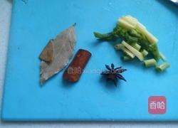 红烧鸡块烧土豆的做法图解2