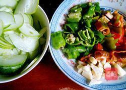 辣椒炒黄瓜的做法图解2