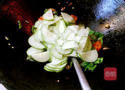 辣椒炒黄瓜的做法图解5