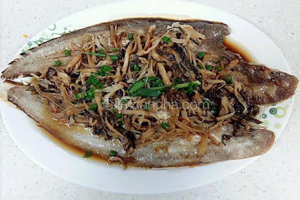 梅干菜蒸板鱼
