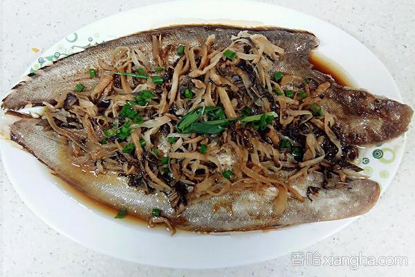 梅干菜蒸板鱼