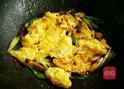 大酱炒鸡蛋的做法图解6