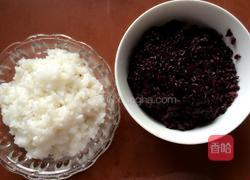 可爱黑白米炒饭的做法图解2