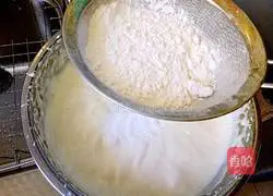 Illustration of how to make whole egg sponge steamed cake 10