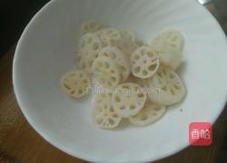 番茄莲藕排骨汤的做法图解4