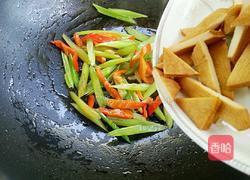 豆干炒芹菜的做法图解10