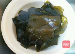 海带骨头汤的做法图解1
