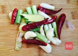 砂锅排骨的做法图解1