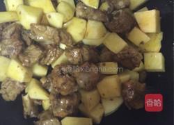 土豆芸豆炖排骨的做法图解4