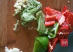 彩椒炒鸡心的做法图解2