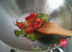 彩椒炒鸡心的做法图解3