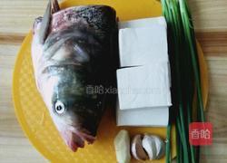 鱼头豆腐的做法图解1