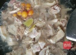 香菇炖鸡的做法图解3