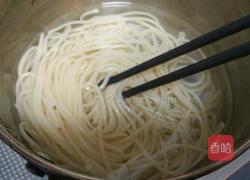 黑椒牛柳炒意面的做法图解6