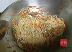 黑椒牛柳炒意面的做法图解12