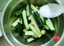 腌脆黄瓜的做法图解2