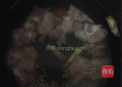 冬瓜薏米煲猪骨的做法图解7