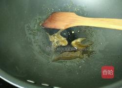 糖醋小鱼干的做法图解4