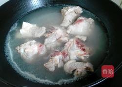 筒子骨萝卜汤的做法图解3