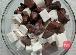 豆腐猪血汤的做法图解2