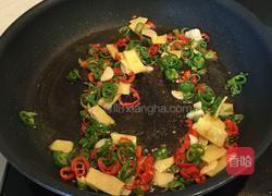 酱爆鱿鱼面的做法图解5