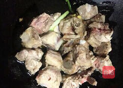 番茄豆腐排骨汤的做法图解2