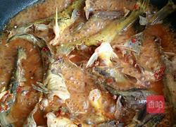 川香辣酱烧黄辣丁的做法图解7