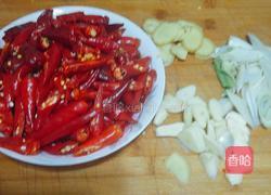 新疆辣子鸡的做法图解3