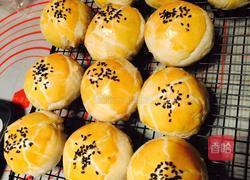 玫瑰豆沙蛋黄酥的做法图解17