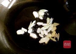 西兰花炒火腿的做法图解4